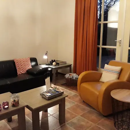 Achter 別荘 Odiliapeel